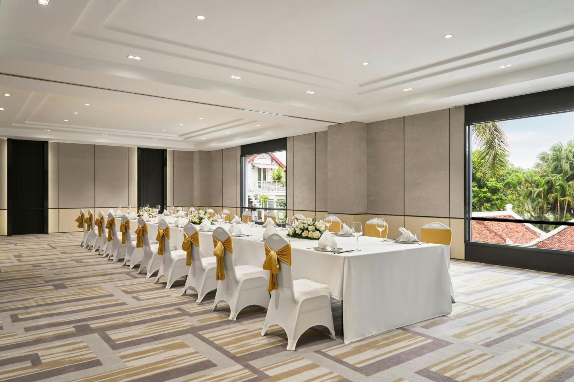 Sheraton Khách sạn Hà Nội